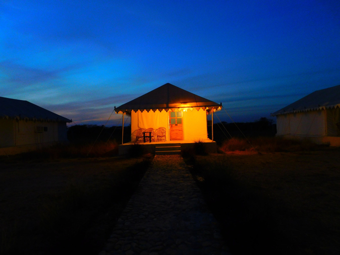 Jawai Bera Leopard Camp, Pali