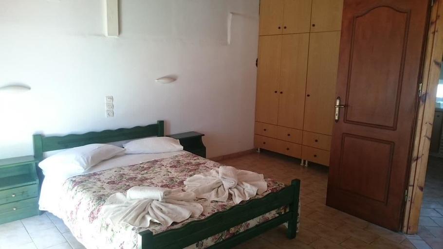 Bedroom 2, Dakis Studios, Ionian Islands