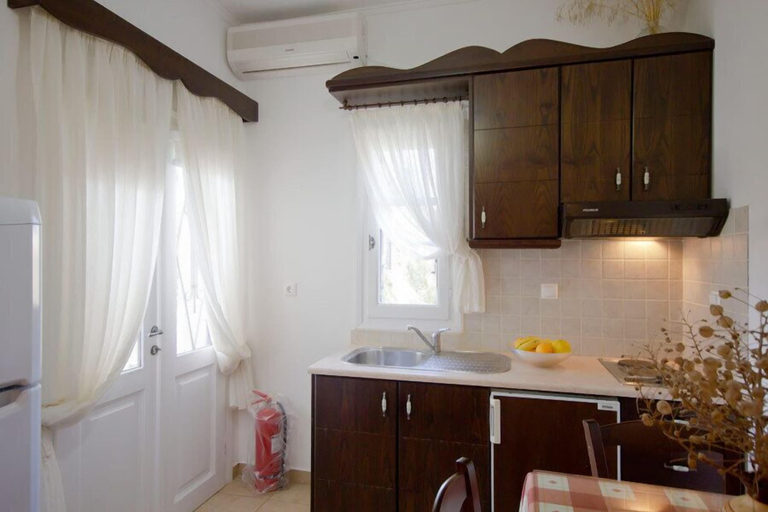 Private kitchenette, Nikos Sea view apts Milos, South Aegean