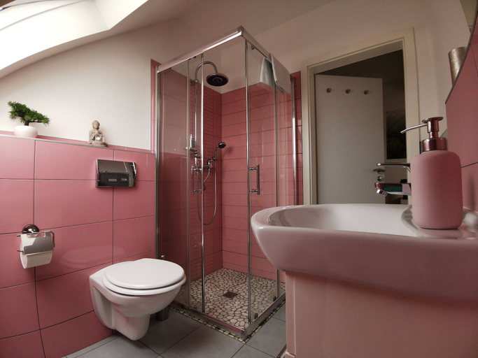 Bathroom 3, Apartments Fichtelberger Blick, Erzgebirgskreis