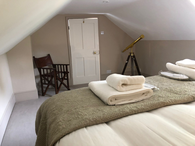 Bedroom 2, Slade Farmhouse, Buckinghamshire