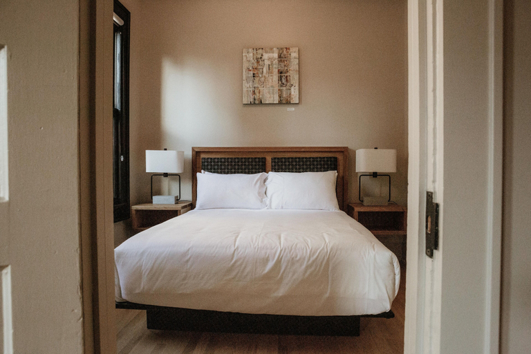 Bedroom 2, Dubbel Dutch, Milwaukee