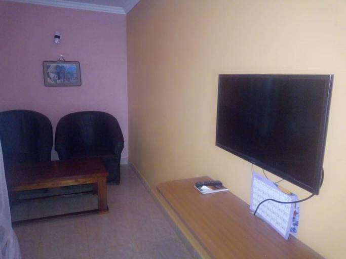 Others 5, Le Grand Hotel Oyugis, Kasipul