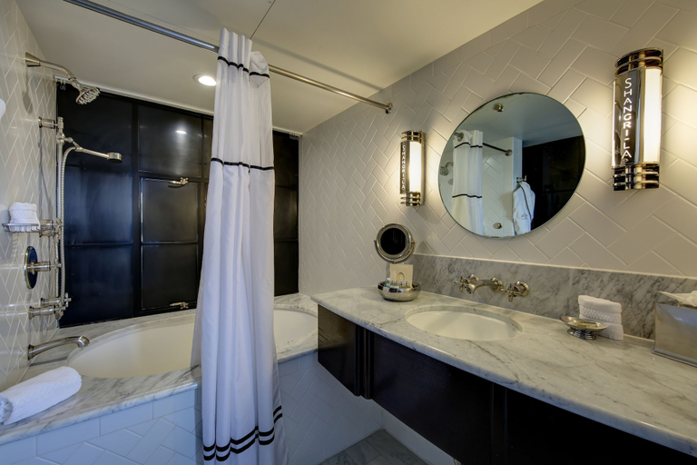 Bathroom 5, Hotel Shangri-La - Santa Monica, Los Angeles