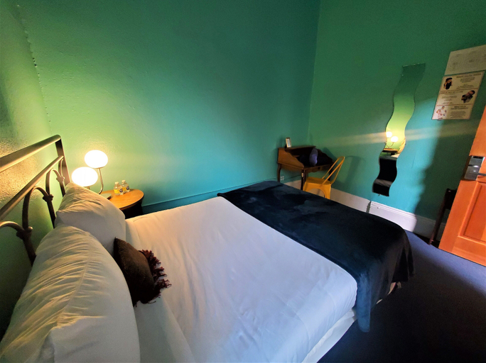 Bedroom 3, Gaslamp Hostel, San Diego