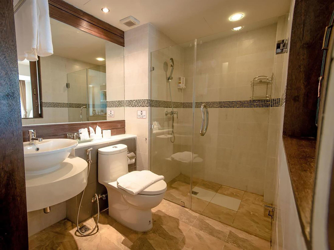 Bathroom 3, Goldenbell Hotel Chiangmai, Muang Chiang Mai