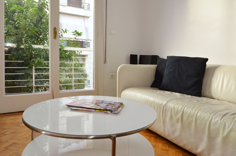 Others 5, Thiseio a vintage apartment, Attica