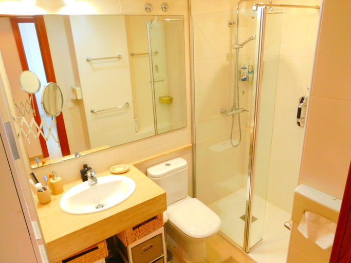 Bathroom 3, Apartamento Mileni I, Girona