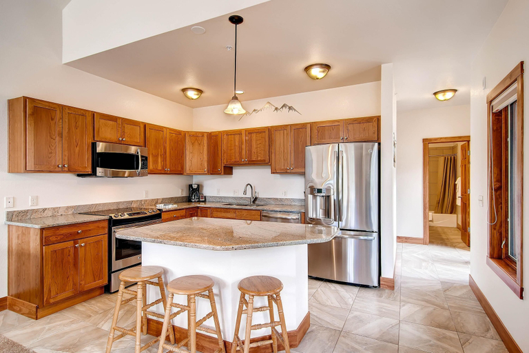Others 5, Black Canyon Inn Unit H2, Larimer