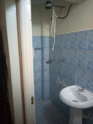 Bathroom 3, King Wise Guest House, Yatta