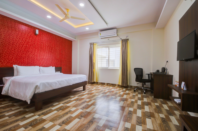 Bedroom 2, Hotel Royal Suites, Kolar
