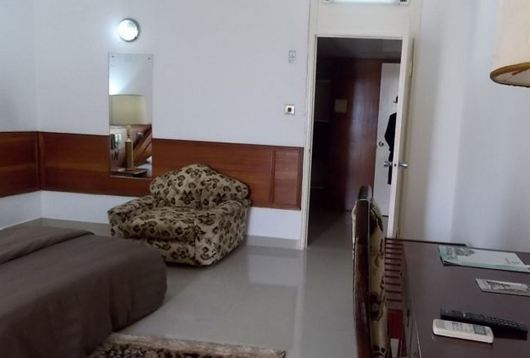 Bedroom 2, Premier Hotel, AbujaMun