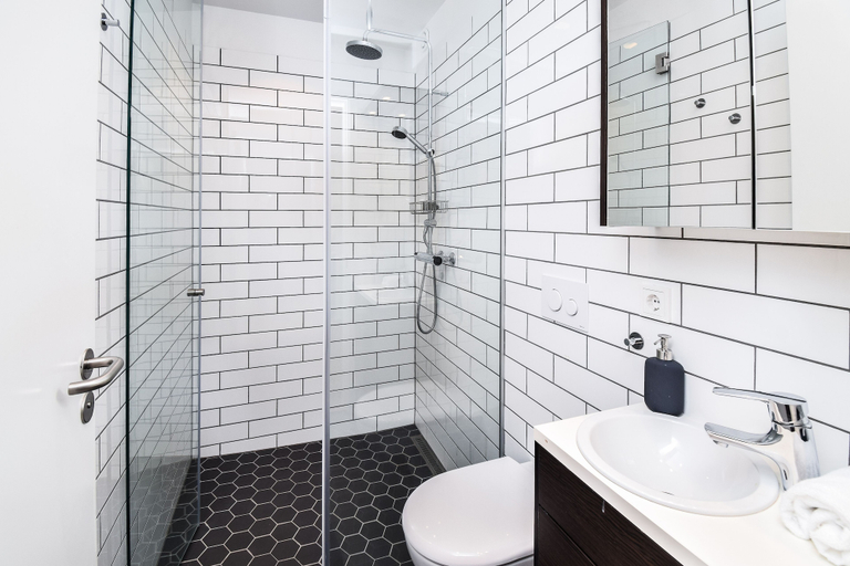Bathroom, Apartment K30, Reykjavík