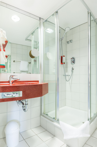 Bathroom 4, Hotel am Schillerpark, Esslingen