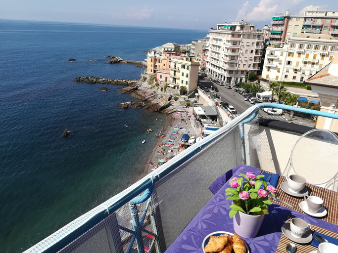 Balcony view, House Gabbiano, Genova