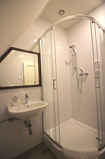 Bathroom 4, Penzión & Wellness Zoborská, Nitra