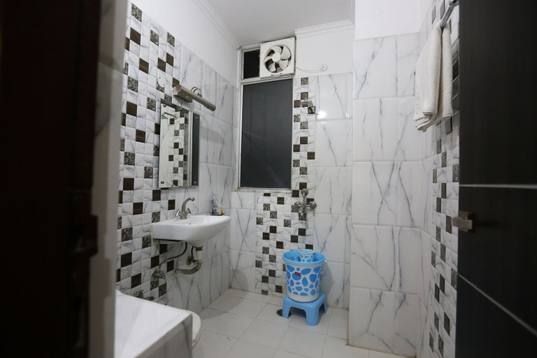 Bathroom 4, Hotel Nexus, Lucknow