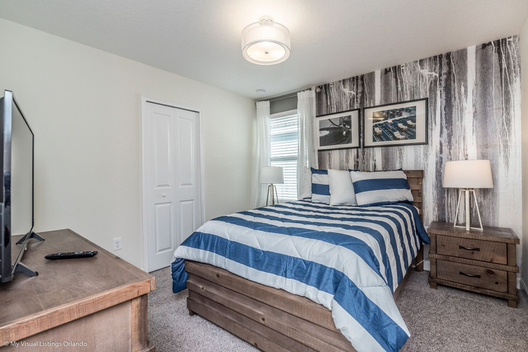 Bedroom 3, 6 Bdrm 5 BA Vacation Home, Osceola
