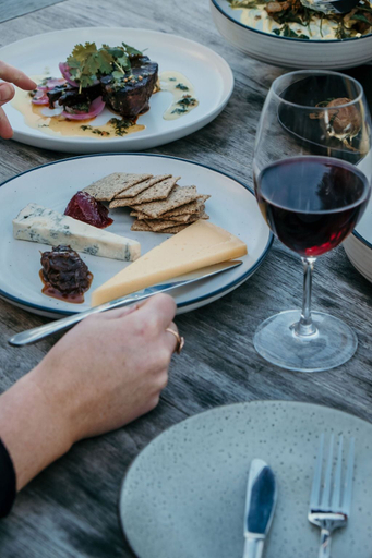 Food & Drinks 5, The Oak & Anchor Hotel, Moyne - South