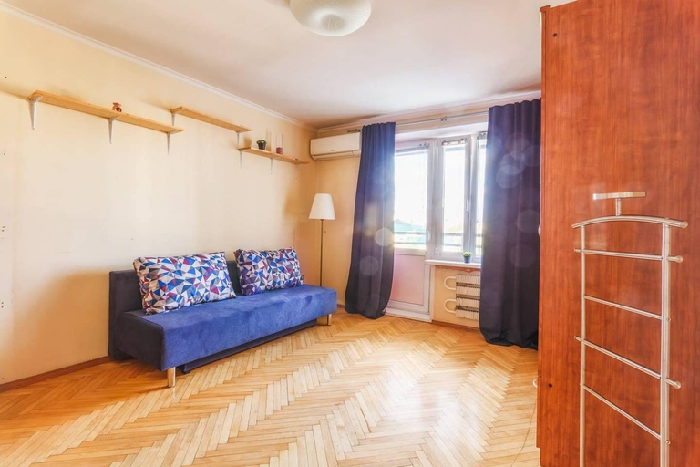 Others 5, Apartment on Bolshaya Polyanka 30, Central