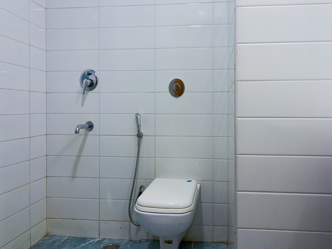 Bathroom 3, The Byke Sunshine Grand, The Nilgiris