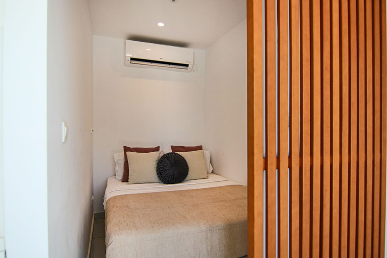 Bedroom 2, Phaedrus Living: Seaside Luxury Flat Harbour 104