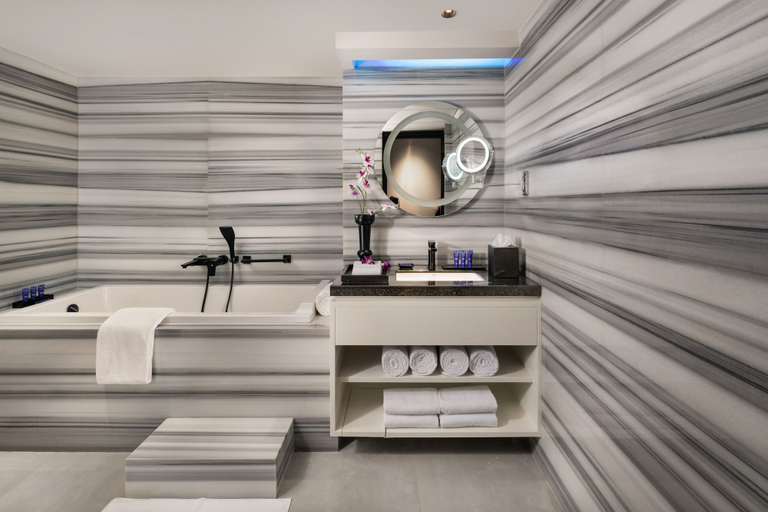 Bathroom 5, Vivanta Meghalaya, Shillong, East Khasi Hills