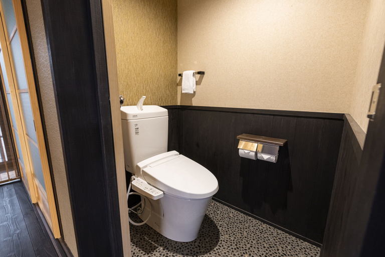 Bathroom 4, Rinn Manjuji, Kyoto