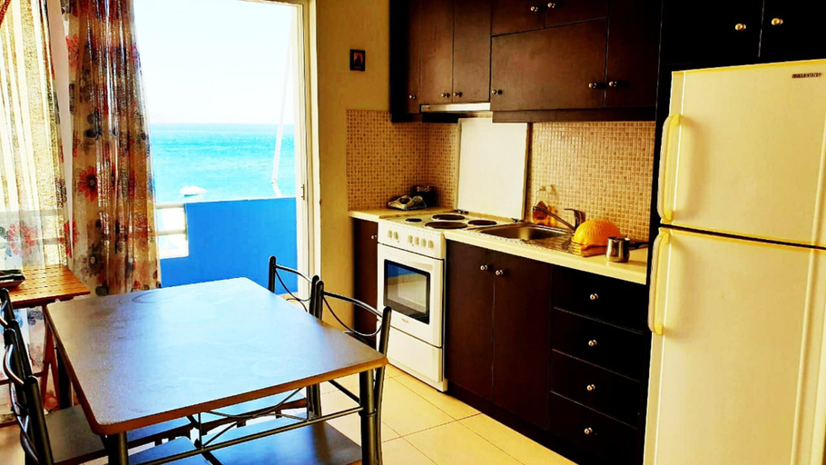 Others 4, Homy Lovely House Near the Sea, Crete