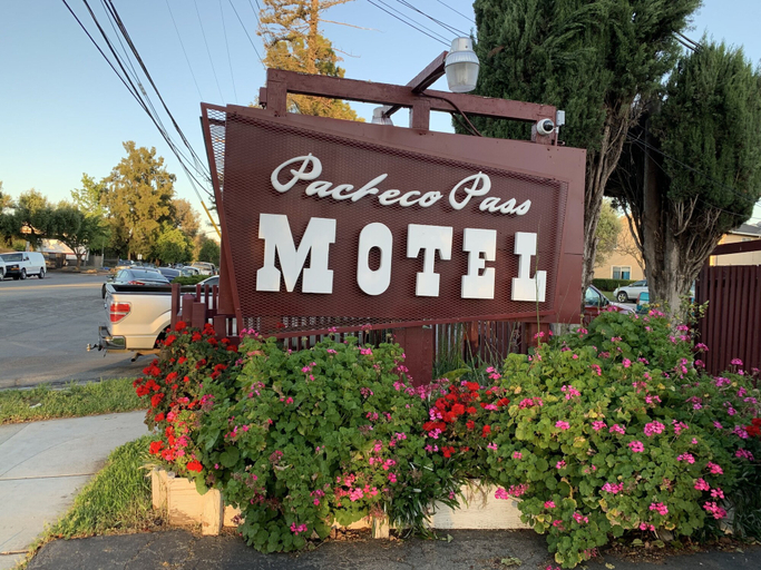 Exterior & Views 1, Pacheco Pass Motel, Santa Clara