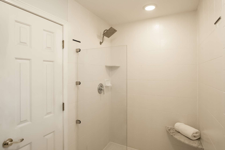 Bathroom 4, Butler Beach Houses, Saint Johns
