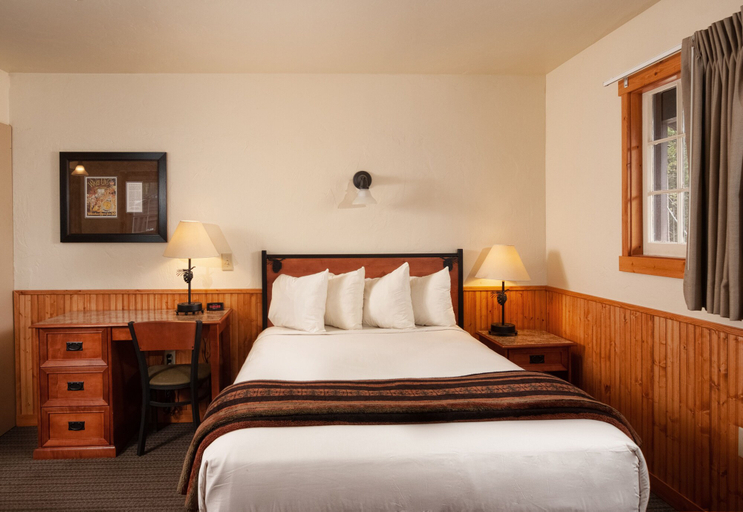 Bedroom 2, Old Faithful Lodge & Cabins - Inside the Park, Teton