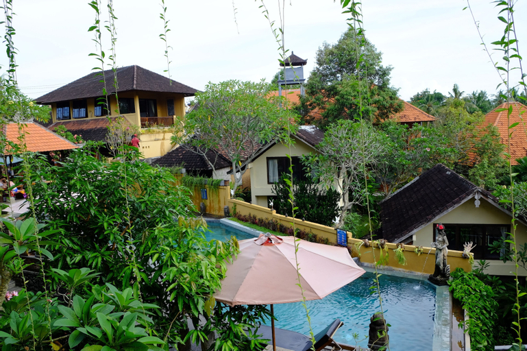 Exterior & Views 6