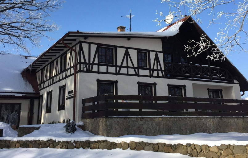 Exterior & Views 2, Villa Rozmaryn, Cheb