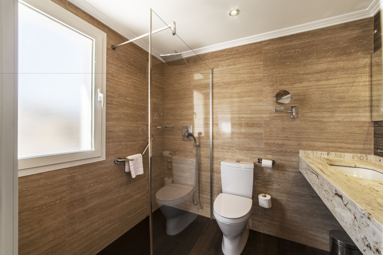 Bathroom 4, Essence Hotel Boutique, Málaga