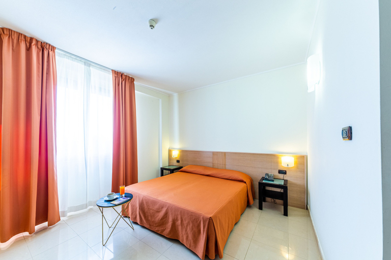 Bedroom 3, Hotel Le Torri, Oristano