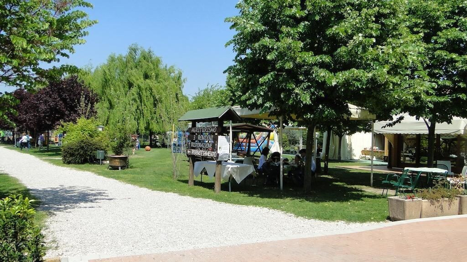 Exterior & Views 2, Agriturismo Tre Rondini, Verona