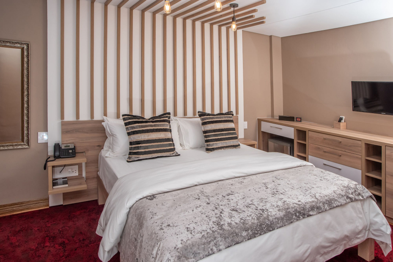 Bedroom 2, Loch Logan Hotel, Mangaung