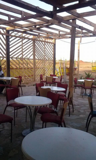 Food & Drinks 4, Mayorca Beach Flex, Tema
