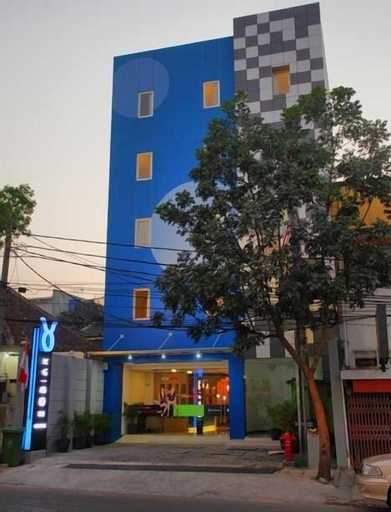 Exterior & Views 26