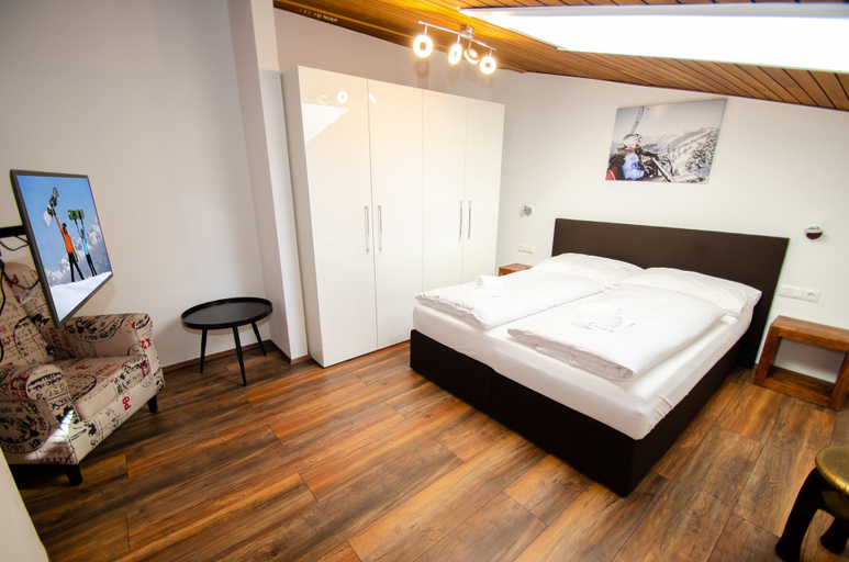 Bedroom 2, Penthouse 81 Kaprun, Zell am See