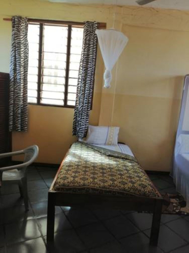 Bedroom 2, Diani Travelers Guest House, Msambweni