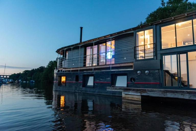 Exterior & Views 2, Péniche Carpe Diem La Rivière House, Loire-Atlantique