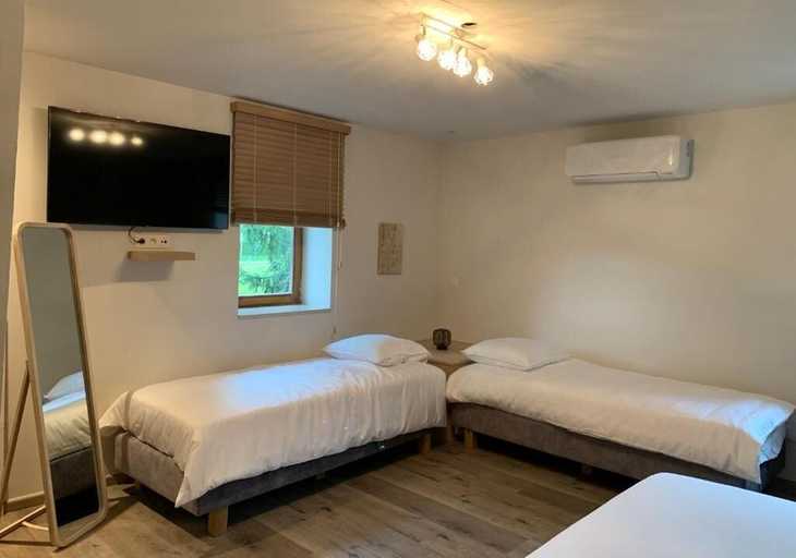 Bedroom 4, B&B Elzartwinning, Limburg