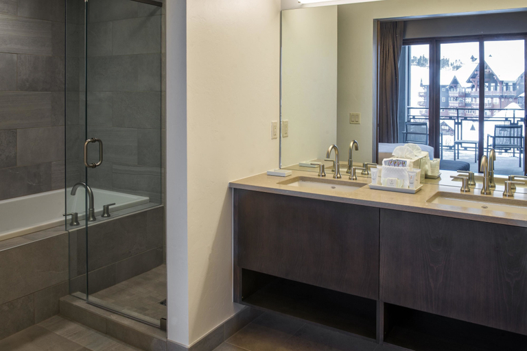 Bathroom 4, The Grand Colorado on Peak 8, Summit