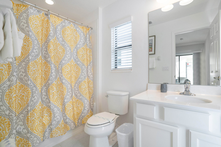 Bathroom 3, 2360victoria, Polk