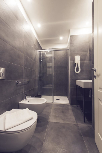Bathroom 3, Panisperna Suite 2 Bedrooms, Rome