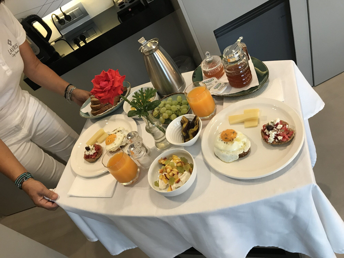 Food & Drinks, LAVRIS City Suites, Crete