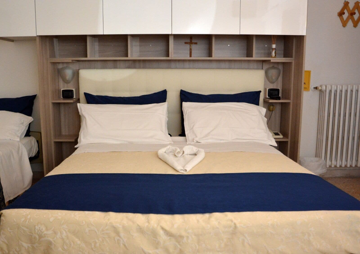 Bedroom 4, Hotel Dea della Salute, Rimini