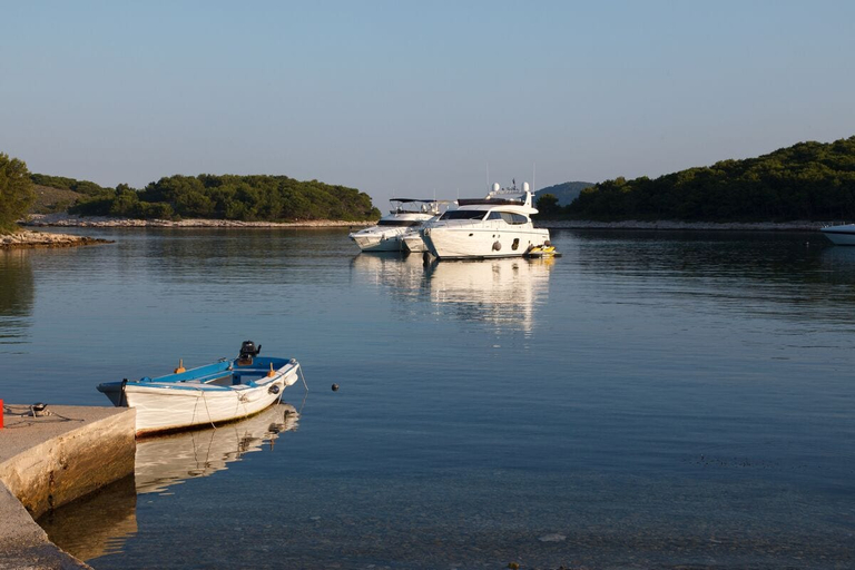 Others 5, Robinson House Nicolina, Hvar
